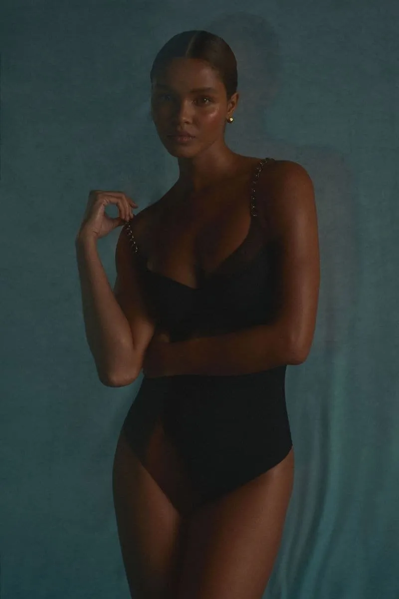 BLACK BIRD OF PARADISE ONE PIECE