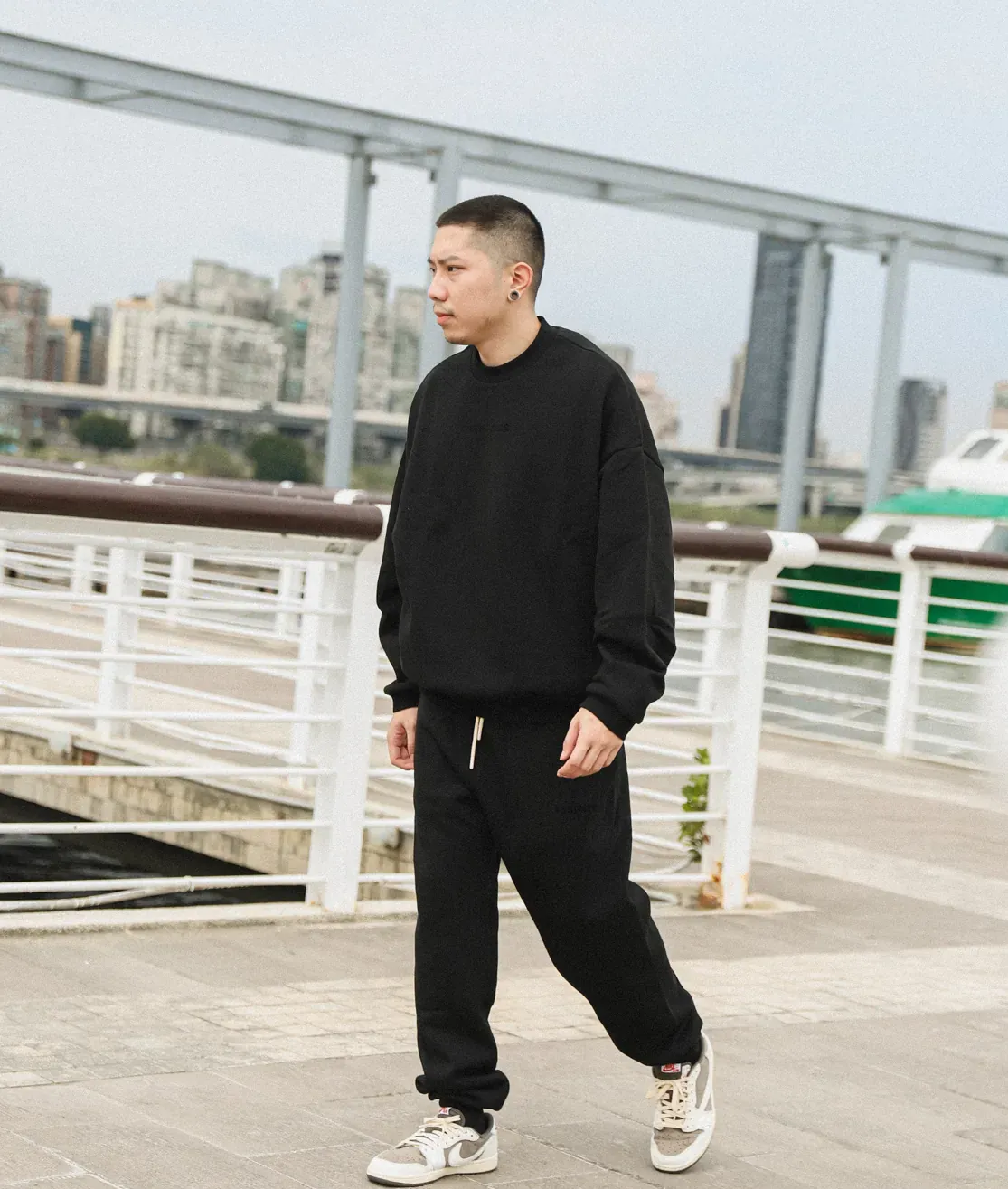 FOG Fear Of God Essentials CREWNECK 【192BT232040F】