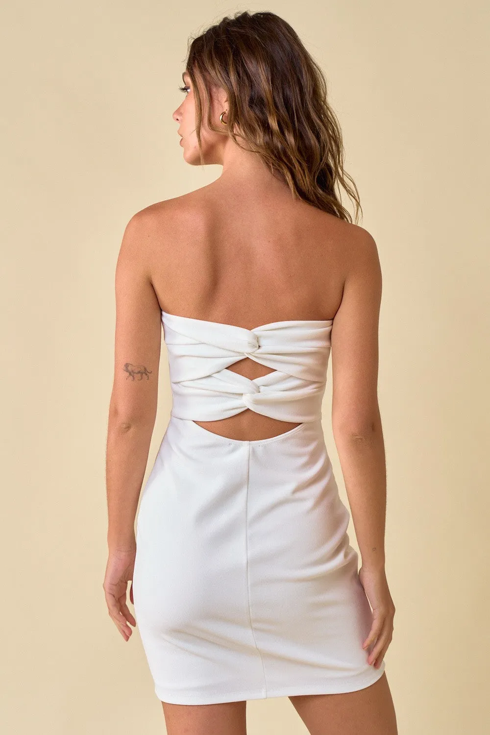STRAPLESS TWIST BACK MINI DRESS IN WHITE